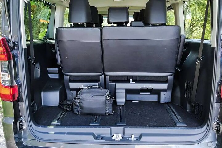 Arrival by Private Minivan from Kansai Airport KIX to Osaka City