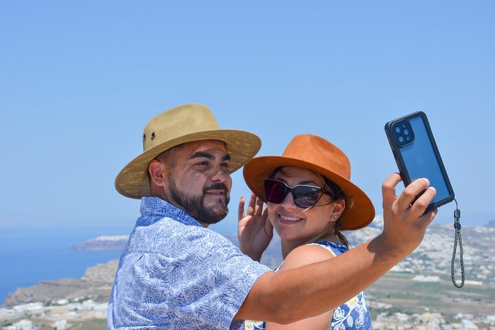 Santorini Highlights Small-Group Tour with Wine Tasting option
