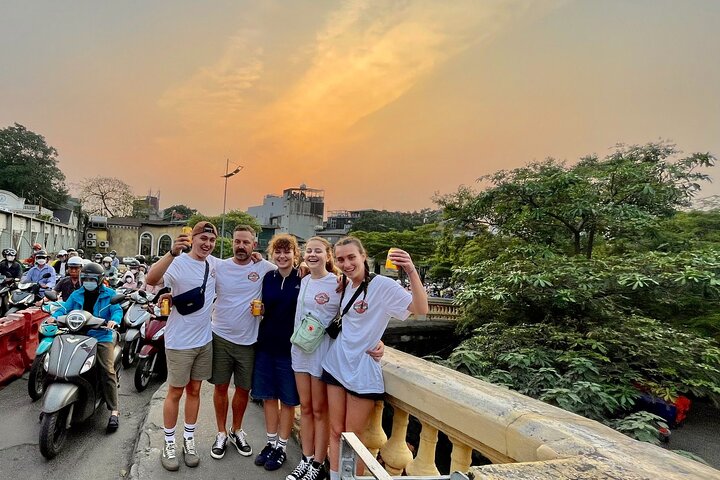 Hanoi Jeep Tour: Food, Culture and Fun by Vietnam Army Jeep