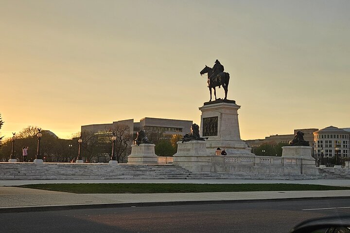 Private and personalized tour of Washington dc