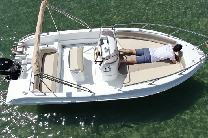 Vieste Boat rental without nautical license