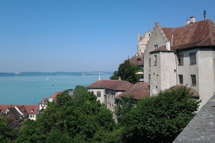 Meersburg: Public guided tour with wine tasting