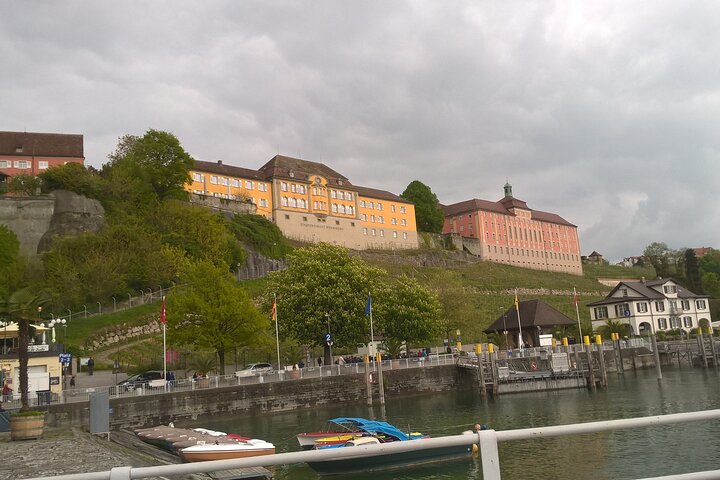 Meersburg: Public guided tour with wine tasting