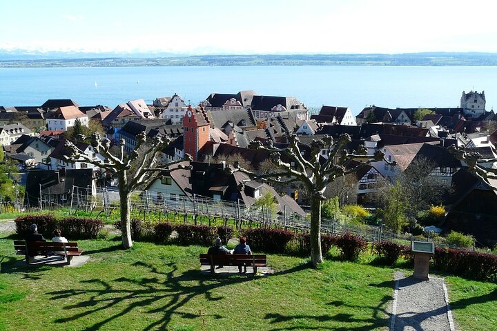 Meersburg: Public guided tour with wine tasting