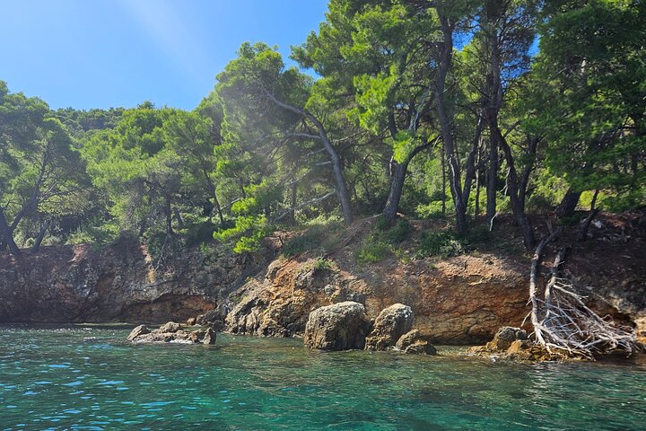 Zadar: 3 Islands Luxury Boat Tour with Aperol Spritz & Snorkeling