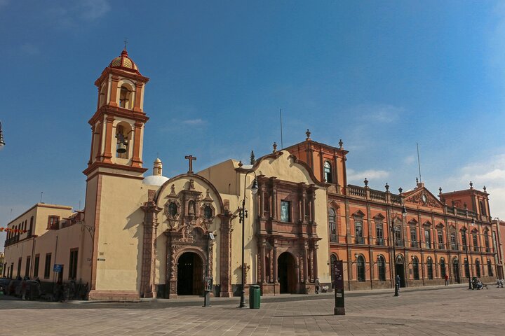 Pedestrian Tour in San Luis Potosí Downtown Historic District