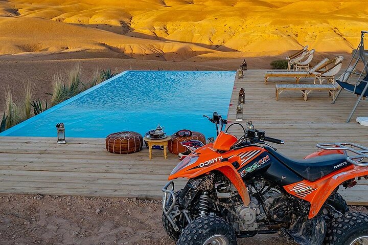 Agafay Desert: Dinner Show with Quad Bike and Sunset Camel Ride