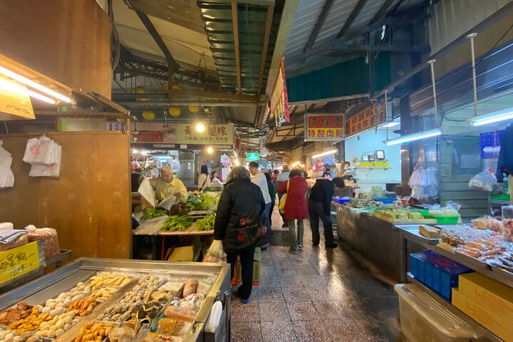 Food and Culture Walking Tour in Tainan