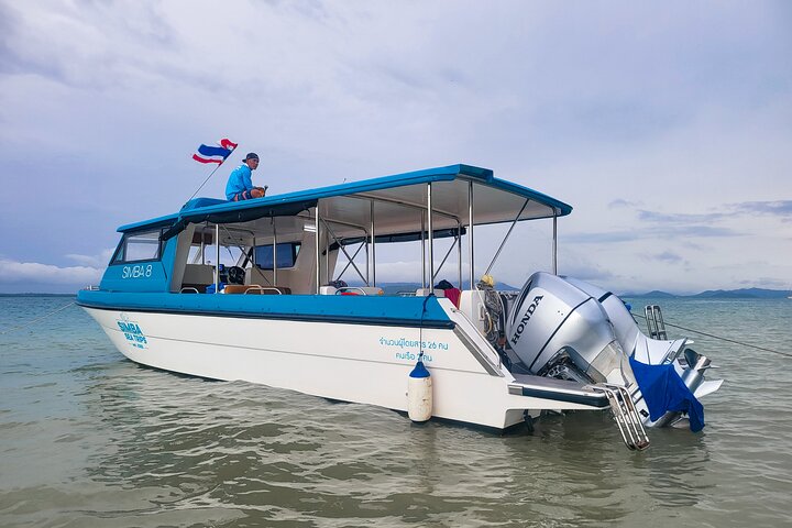 Island Cruise from Phuket to Phi Phi Islands with Maya Bay Visit
