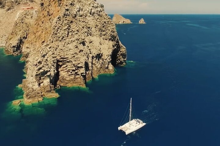 Saranda Catamaran VIP to Krorez and Kakome Beach with Lunch