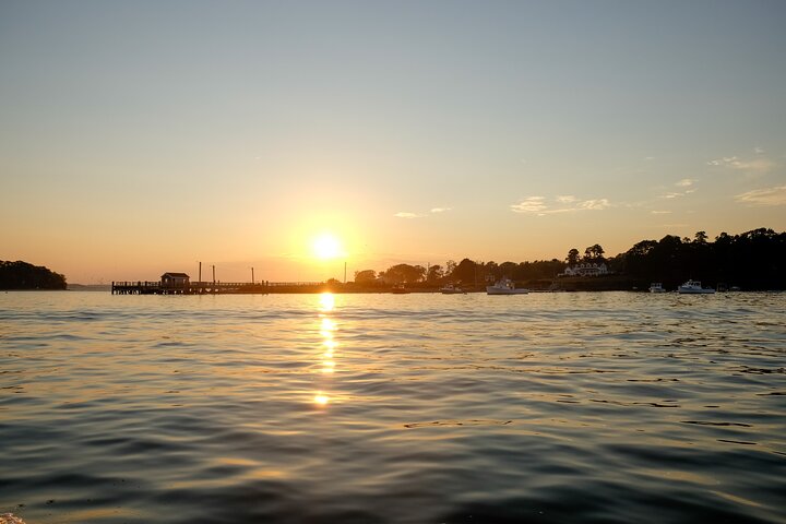 Small Group Sunset Lighthouse Boat Cruise With Local Drinks