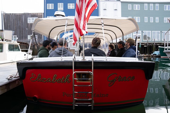 Small Group Sunset Lighthouse Boat Cruise With Local Drinks