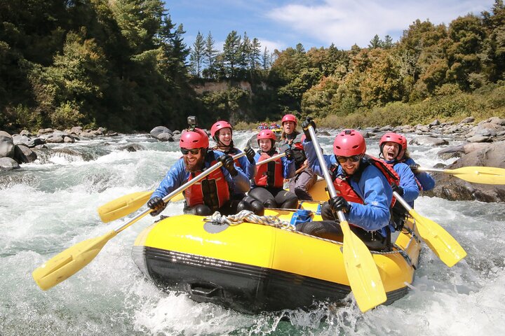 Tongariro Thrills: Grade 3 Whitewater Rafting Adventure