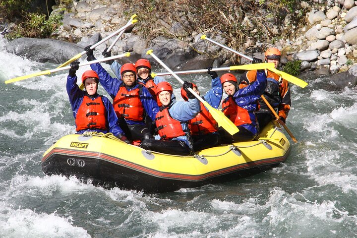 Tongariro Thrills: Grade 3 Whitewater Rafting Adventure