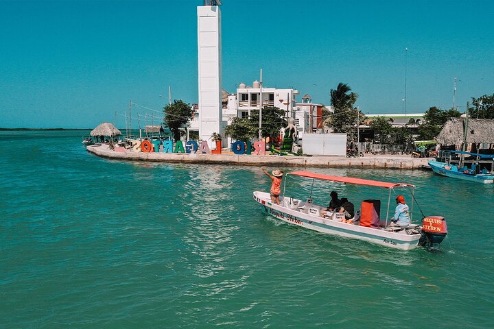 Boat tour in Río Lagartos Natural Reserve, with Food