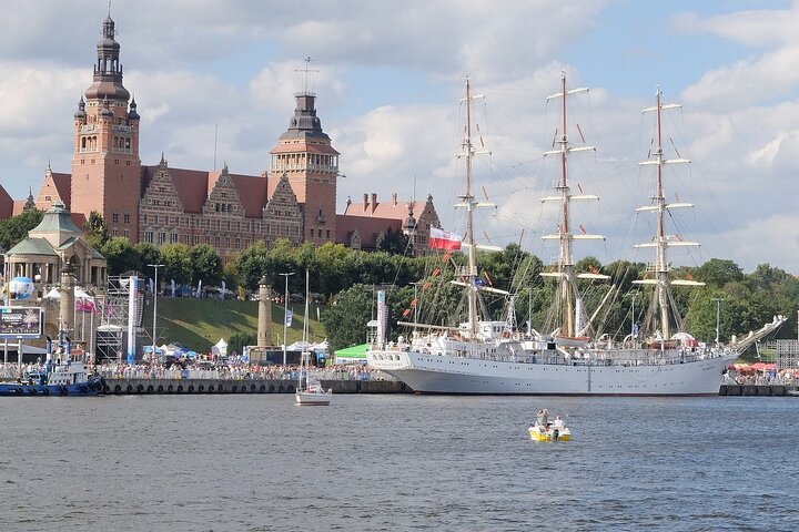 Szczecin Walking Tour: Explore Top Sights & Hidden Gems