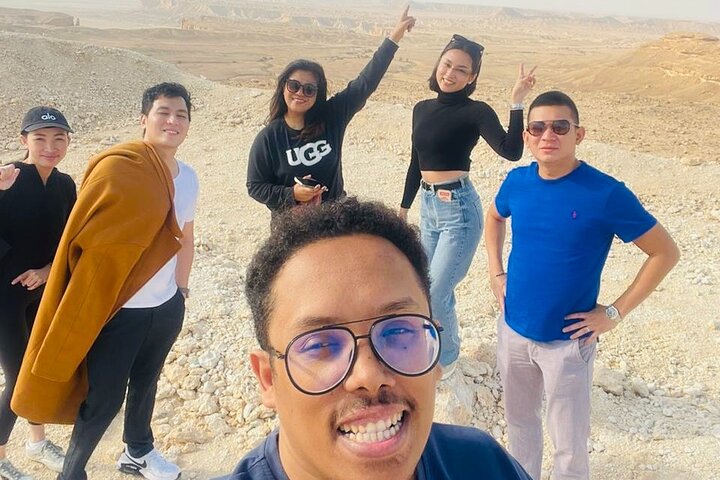 Edge of the World Riyadh Tour with Camel Ride, Bat Cave & Dinner