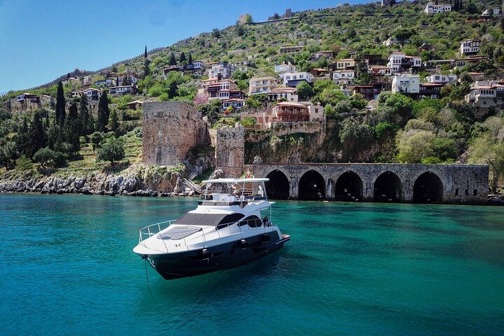 Alanya Private Yacht Tour with Food, Soft Beverage & Transfer