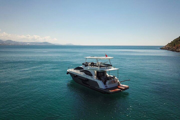 Alanya Private Yacht Tour with Food, Soft Beverage & Transfer