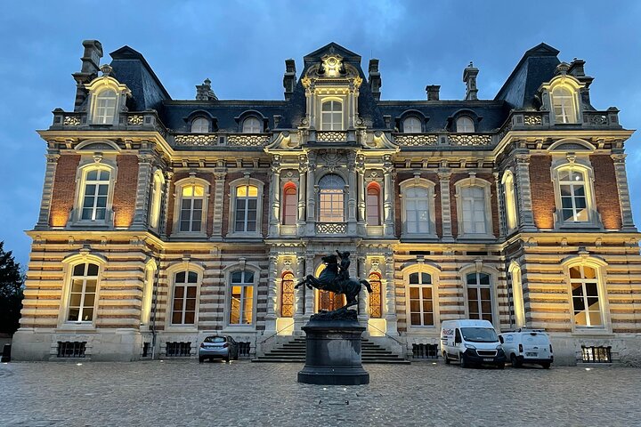 One Day Tour in Champagne with Lunch and Tasting