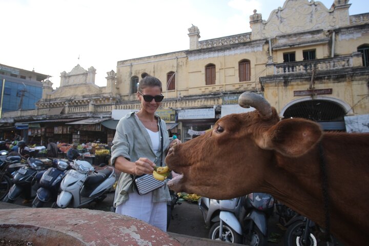 Mysore Walking Tour - Stories, Culture and Food galore!