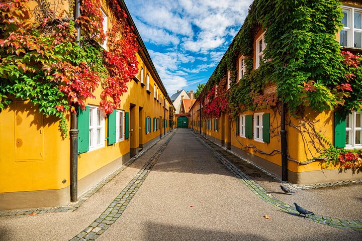 Self-guided scavenger hunt and city game in Augsburg