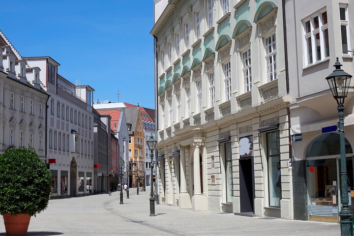 Self-guided scavenger hunt and city game in Augsburg