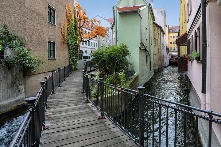 Self-guided scavenger hunt and city game in Augsburg