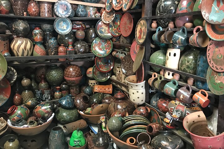 Nicaragua One Day Tour to Colonial Granada and Crafty Masaya