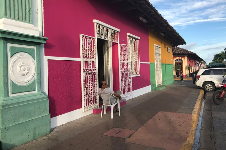 Nicaragua One Day Tour to Colonial Granada and Crafty Masaya