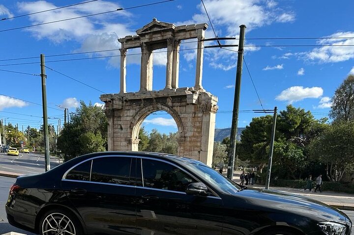 Athens Guided Tour with Electric Limousine