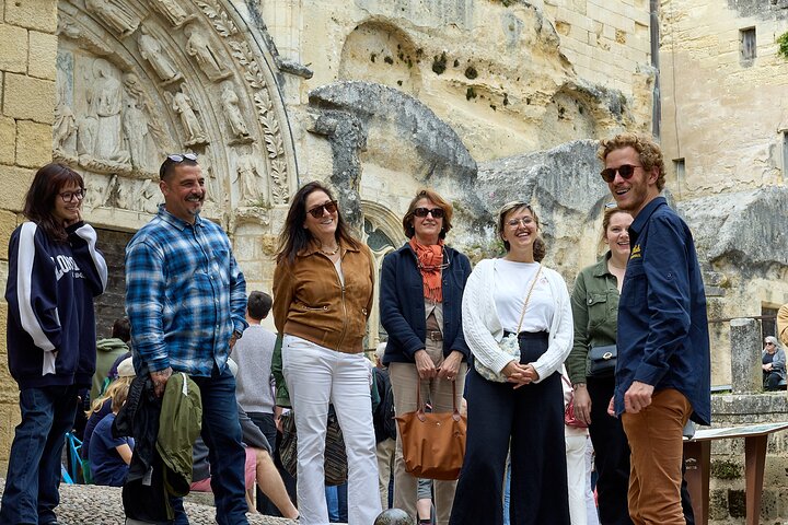 Saint-Émilion day tour: village visit, Châteaux and lunch