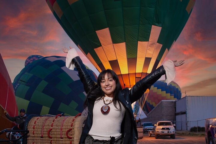 Balloon flight + pick up in CDMX + Breakfast in Cave + Pyramids