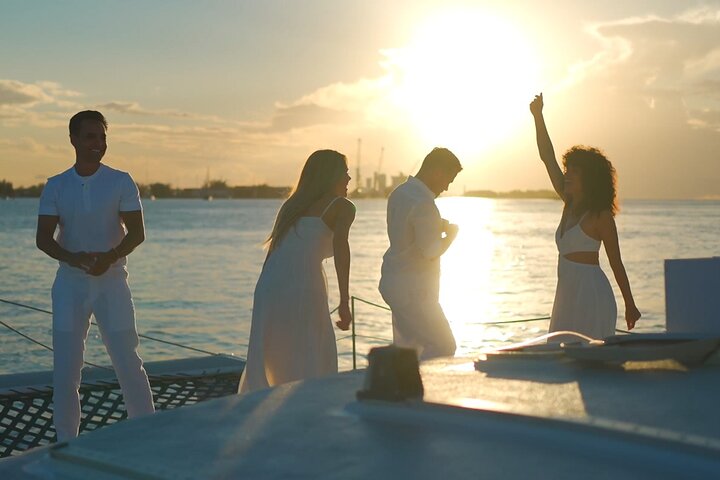 Nassau Sunset Dinner Cruise