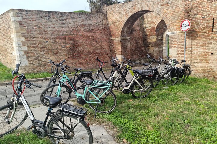 Belgrade E-Bike Tour: Power Glide!