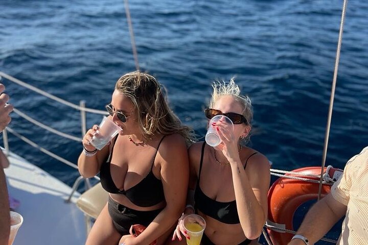 Cabo San Lucas Sunset Cruise with Open Bar and Snacks
