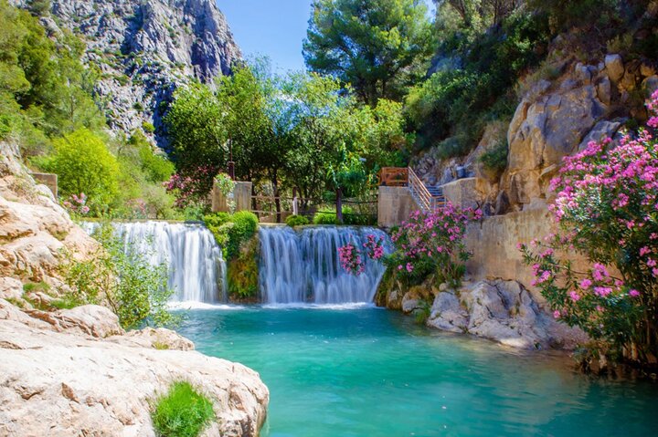 From Alicante/Benidorm: Guadalest & Algar Waterfalls Tour
