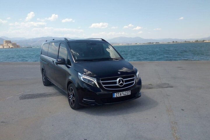 Athens Guided Tour with Electric Limousine