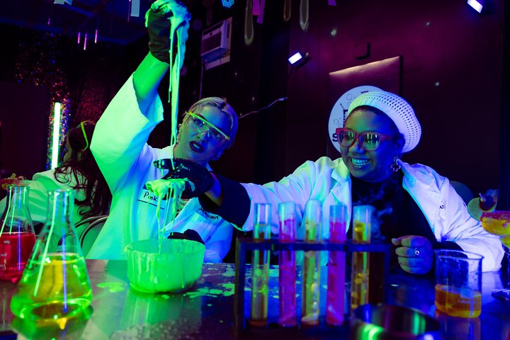 NYC's World Cup Science and Sip® Experience: Viral Drunken Lab