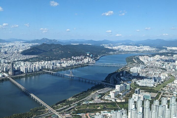 Seoul Private RV tour, explore real Korea from Past to Future