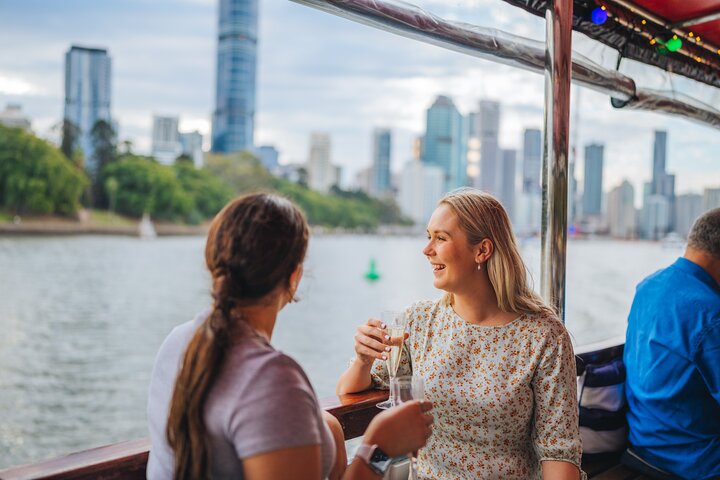 Midday Sightseeing Cruise: 12.30pm-2pm (90min)