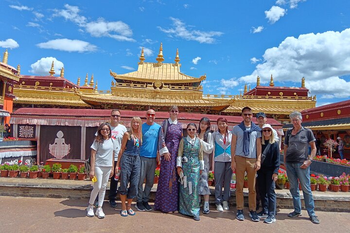 15 Days Mt Everest and Mt Kailash Kora Pilgrimage Group Tour