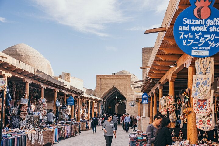 Bukhara Old Town Guided Tour with 16 Iconic Stops