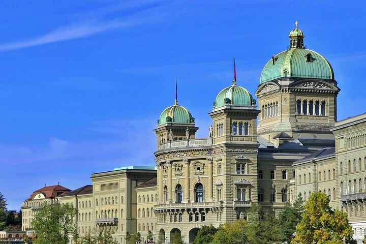 Bern Walking Tour: Explore Top Sights & Hidden Gems