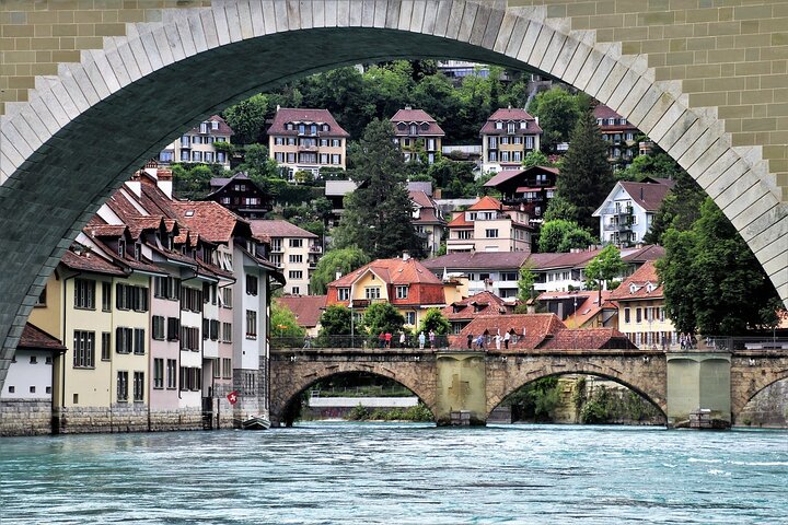 Bern Walking Tour: Explore Top Sights & Hidden Gems