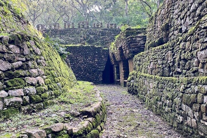 Bonampak & Yaxchilan: Hidden Maya Ruins in the Chiapas Jungle