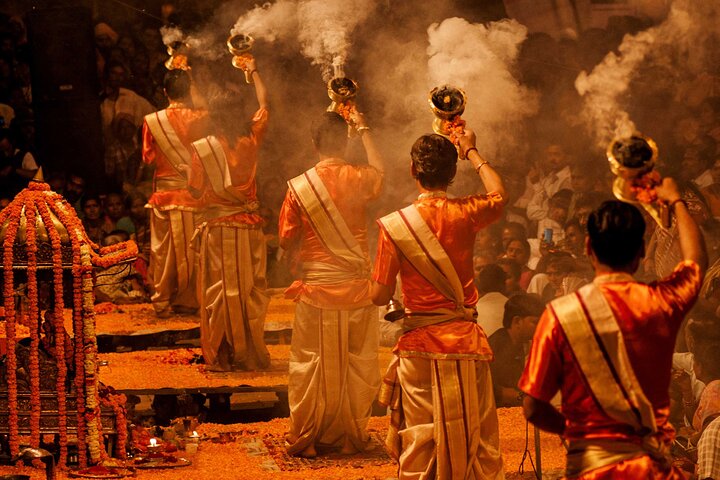 Varanasi: Private Fully-Day Tour with Sarnath and Boat Ride