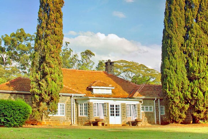 Giraffe Center, Karen Blixen, Beads and Bomas Cultural Dances