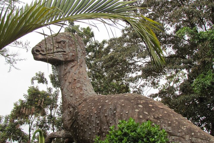 Nairobi National Museum, Giraffe Center & Bomas Kenya Guided Tour