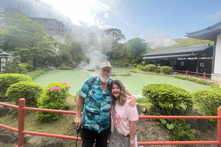 Hot Spring Beppu Onsen with Blue Hell cozy Tour by Car and walk